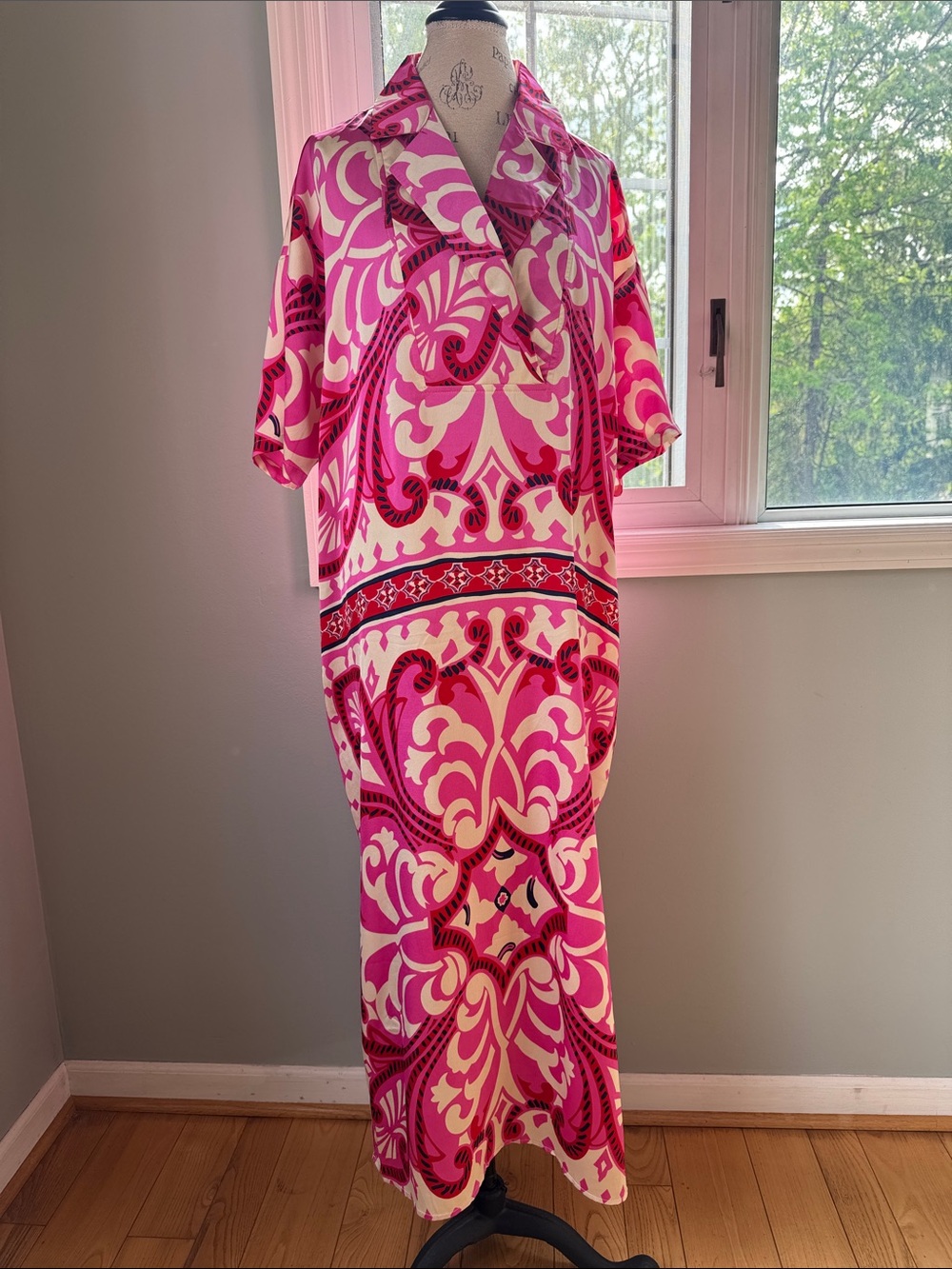 GiGio USA pink paisley Majolica print caftan M/L - Picture 2 of 8